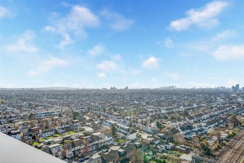 2 bedroom flat for sale, Starling Heights, Seven Kings