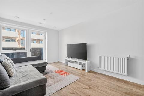 2 bedroom flat for sale, Starling Heights, Seven Kings