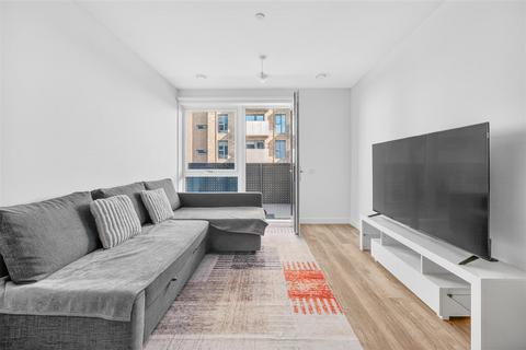 2 bedroom flat for sale, Starling Heights, Seven Kings