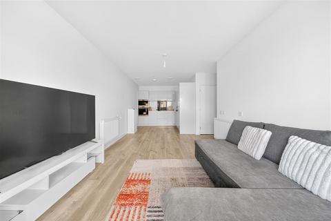 2 bedroom flat for sale, Starling Heights, Seven Kings