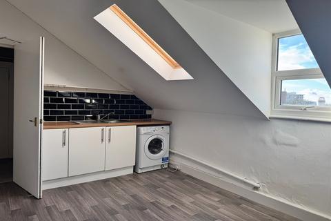 1 bedroom flat to rent, Lansdowne Road, BH1