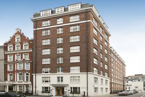 Studio to rent, Hill Street Mayfair W1J
