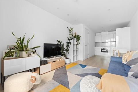 1 bedroom flat for sale, Carriage House, City North Place, Finsbury Park