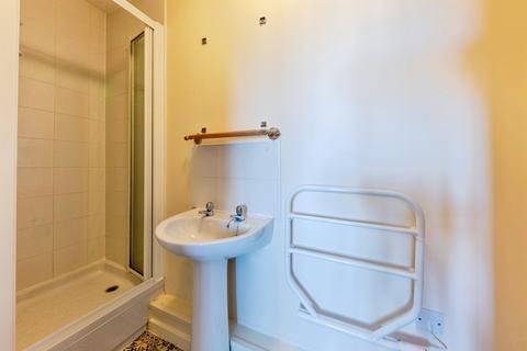 1 bedroom flat for sale, Cromford Court, Grantham
