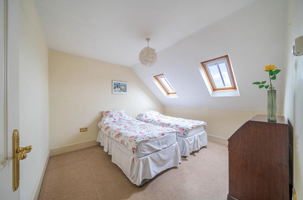 1424895-5-69b2adc...