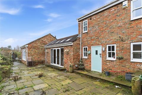 3 bedroom end of terrace house for sale, Middle Lane, Preston, East Yorkshire, HU12