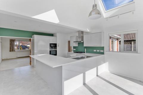 3 bedroom bungalow for sale, Cherry Close, Aldwick, Bognor Regis, West Sussex PO21