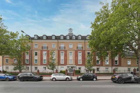 2 bedroom flat to rent, Solomon Court