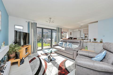 3 bedroom bungalow for sale, Ropes Walk, Blofield, Norfolk, NR13