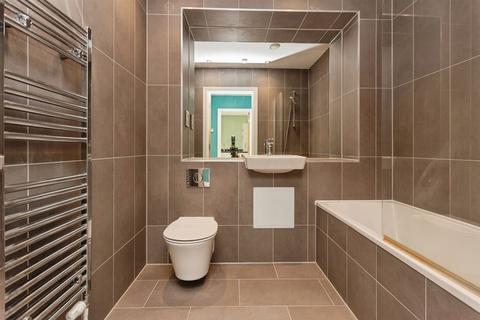 1 bedroom flat for sale, Eastcote Lane, NORTHOLT