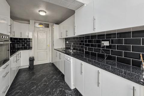 3 bedroom terraced house for sale, Tintern Avenue, Whitefield, M45