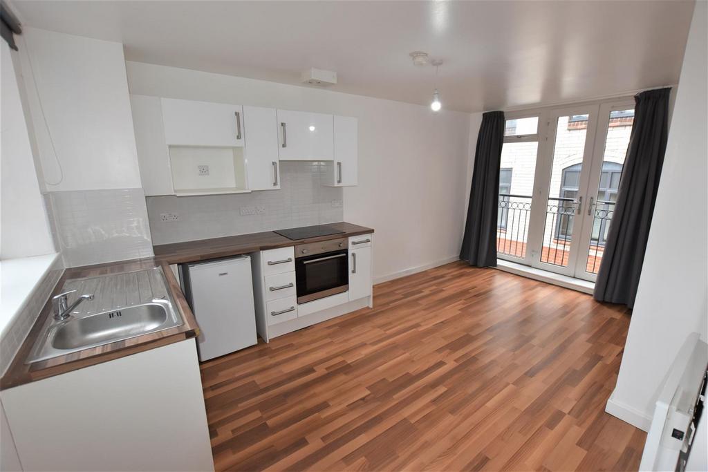 Lounge/Kitchen