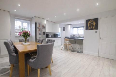 3 bedroom end of terrace house for sale, Hare Lane, Hatfield
