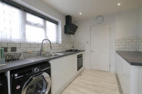 3 bedroom end of terrace house for sale, Hare Lane, Hatfield