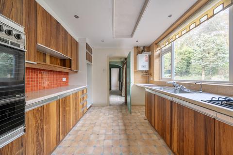 undefined, Brooklands Road, Weybridge, KT13