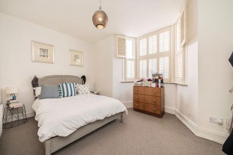 2 bedroom flat for sale, Torriano Avenue, London NW5