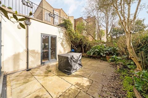 2 bedroom flat for sale, Torriano Avenue, London NW5