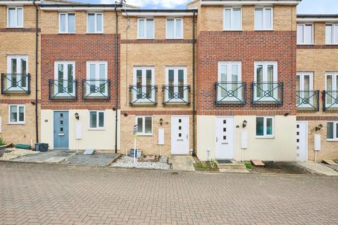 3 bedroom terraced house for sale, Teasel Way, Hampton Centre, Peterborough
