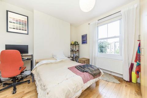 2 bedroom flat to rent, Bellenden Road, London SE15