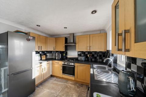3 bedroom terraced house for sale, Petworth Gardens, Lordswood, Southampton, Hampshire, SO16