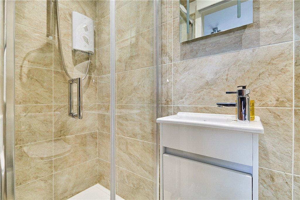 En-Suite Shower
