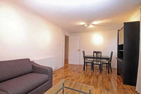 1 bedroom flat to rent, Brompton Park Crescent, London SW6