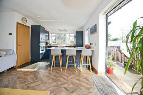 undefined, Heol Uchaf, Cardiff, CF14