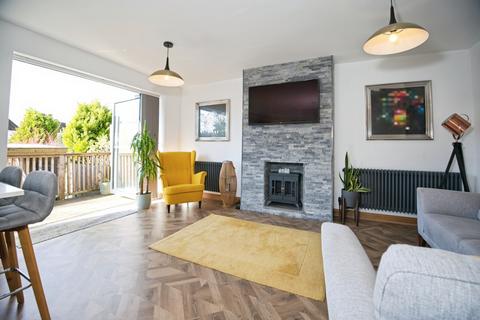 undefined, Heol Uchaf, Cardiff, CF14