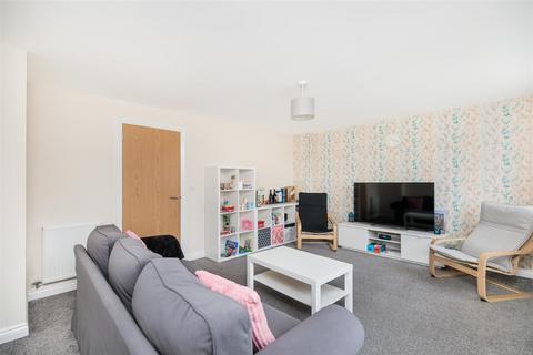 3 bedroom townhouse for sale, Leasingthorne Way, Great Park, NE13