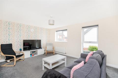 3 bedroom townhouse for sale, Leasingthorne Way, Great Park, NE13