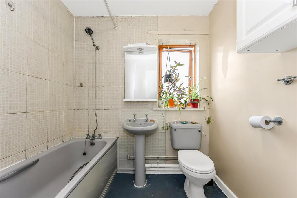 23 Anglian Road-10.jpg