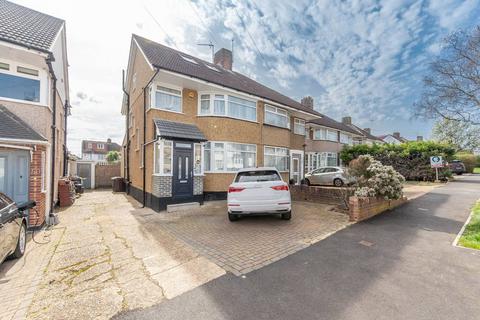 Hermitage Way,, Stanmore, HA7