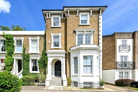 undefined, Mill Plat, Old Isleworth, Isleworth, TW7