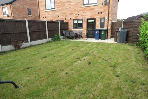 2 bedroom semi-detached house to rent, Hazelwood Drive, Hesketh Bank, Preston