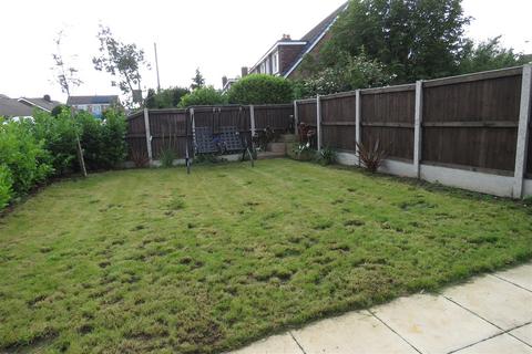 2 bedroom semi-detached house to rent, Hazelwood Drive, Hesketh Bank, Preston