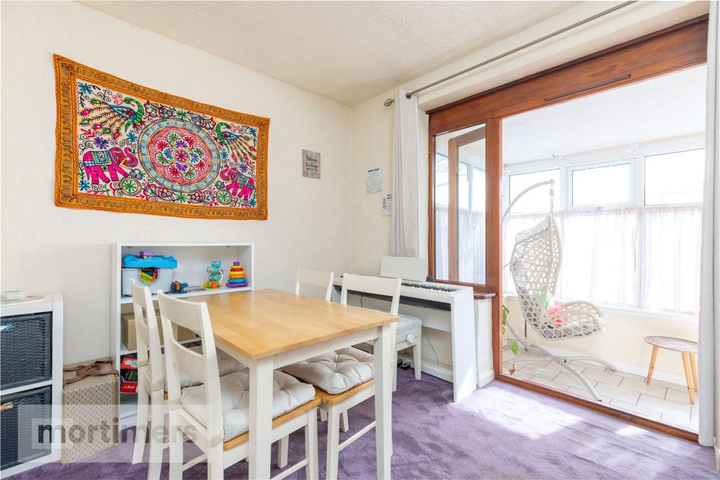 Dining/Bedroom 2