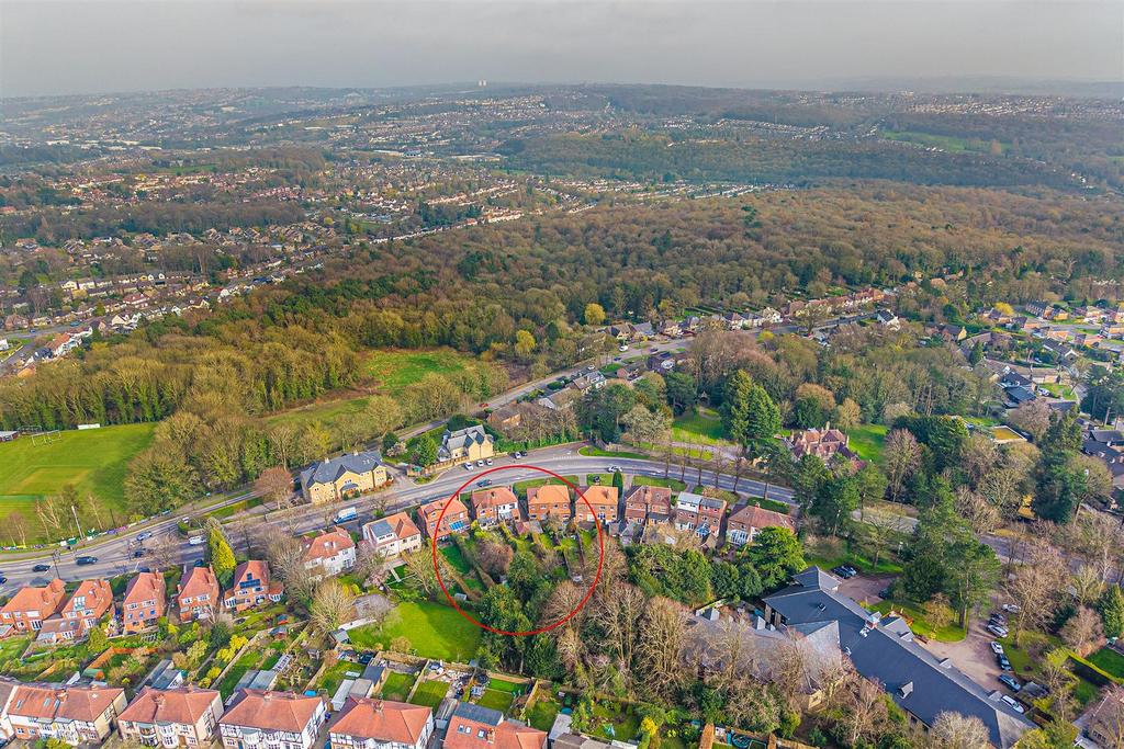 Aerial from rear