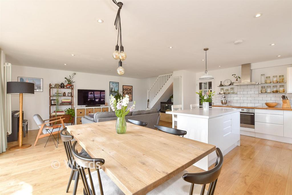 Kitchen/ Lounge/ Diner