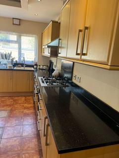 1 bedroom in a house share to rent, Great West Road, Hounslow TW5