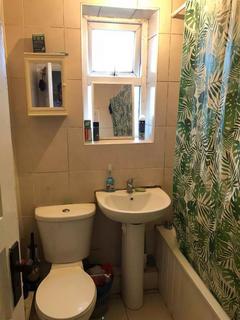 undefined, Great West Road, Hounslow TW5