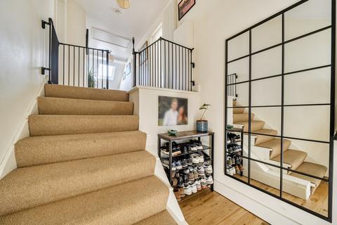 2 bedroom flat for sale, Gipsy Hill, Crystal Palace, London, SE19