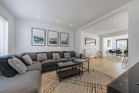 undefined, Greenacre, Windsor