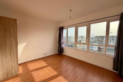 undefined, Mitcham CR4