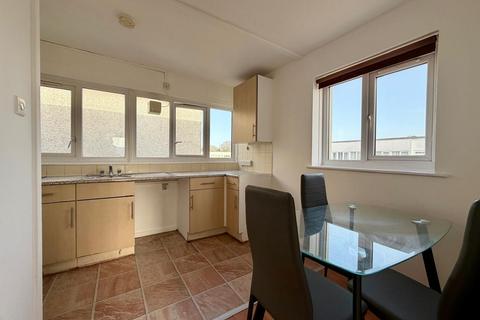 undefined, Mitcham CR4