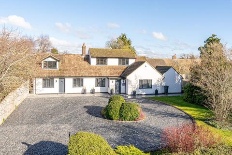 5 bedroom detached house for sale, Kingway View, Corston