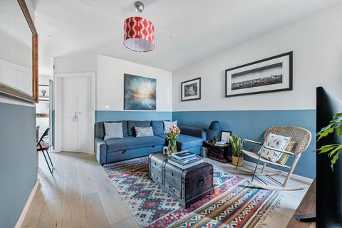 2 bedroom flat for sale, Hereford Road, Acton