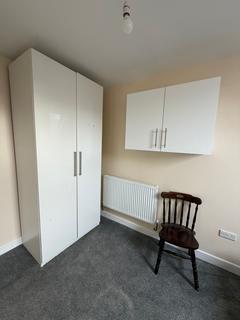 undefined, 2 Rooms Available In Woeley Castle Square, B29 5QL