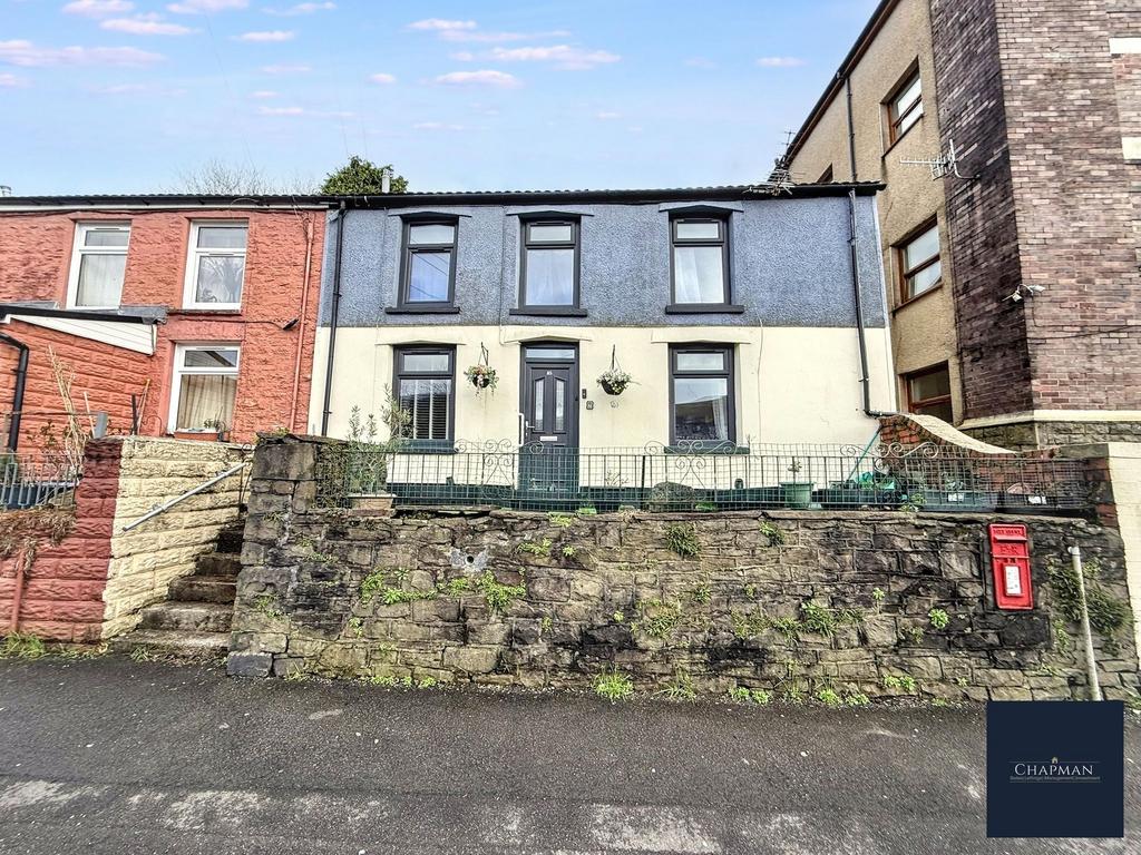 2 bedroom semi-detached house for sale