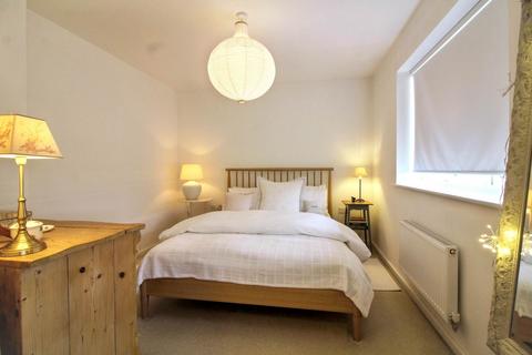 2 bedroom end of terrace house for sale, Eynesford Road, Stoke Mandeville