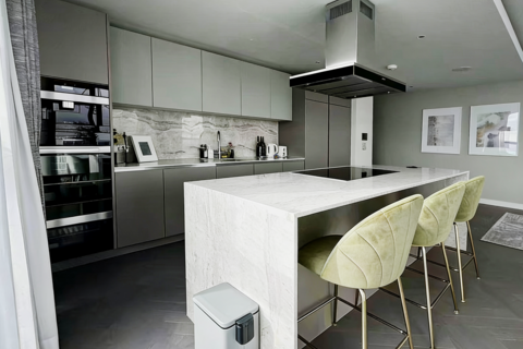 undefined, Hampton Tower, London E14